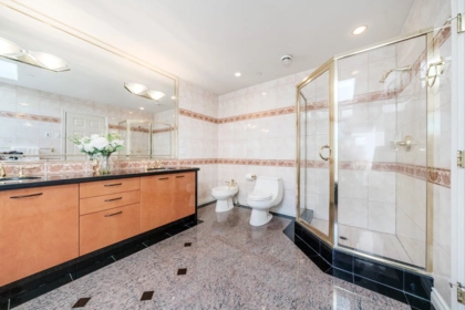 Hallway Photo of 7088 Wiltshire Street, Vancouver, BC