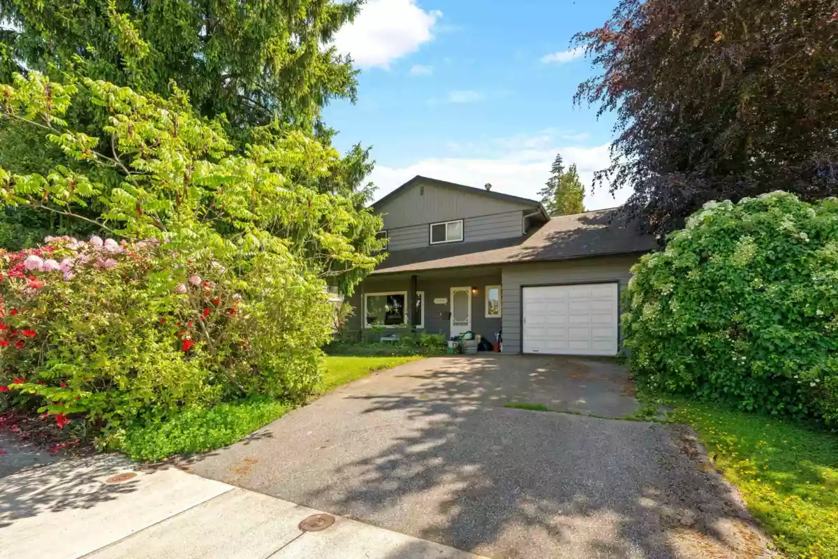 Kitchen Photo of 20820 51 Avenue, Langley, BC