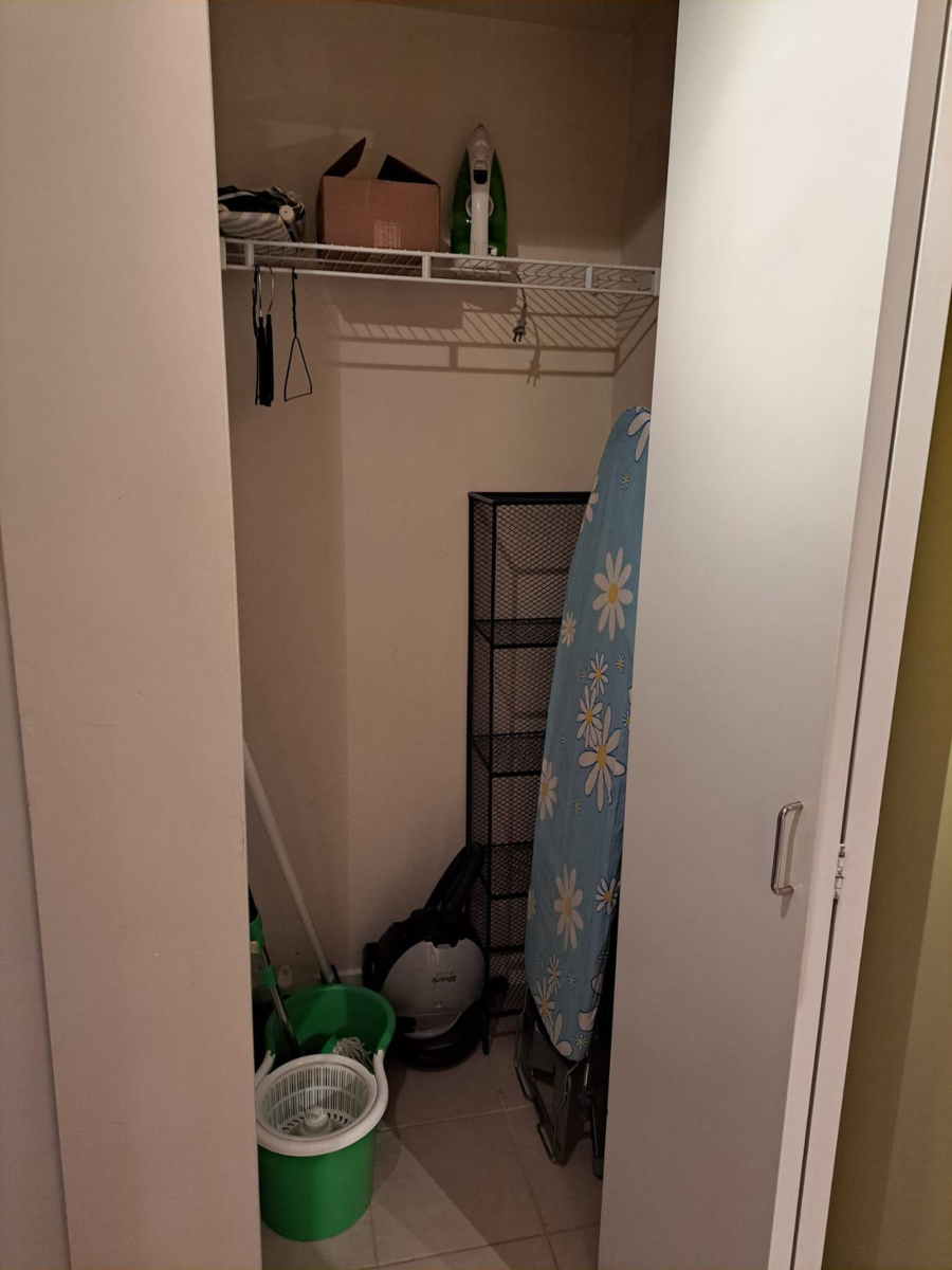 Bedroom 3 Photo of 1611 610 Granville Street, Vancouver, BC