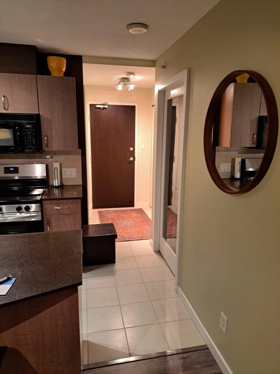 Breakfast Nook Photo of 1611 610 Granville Street, Vancouver, BC