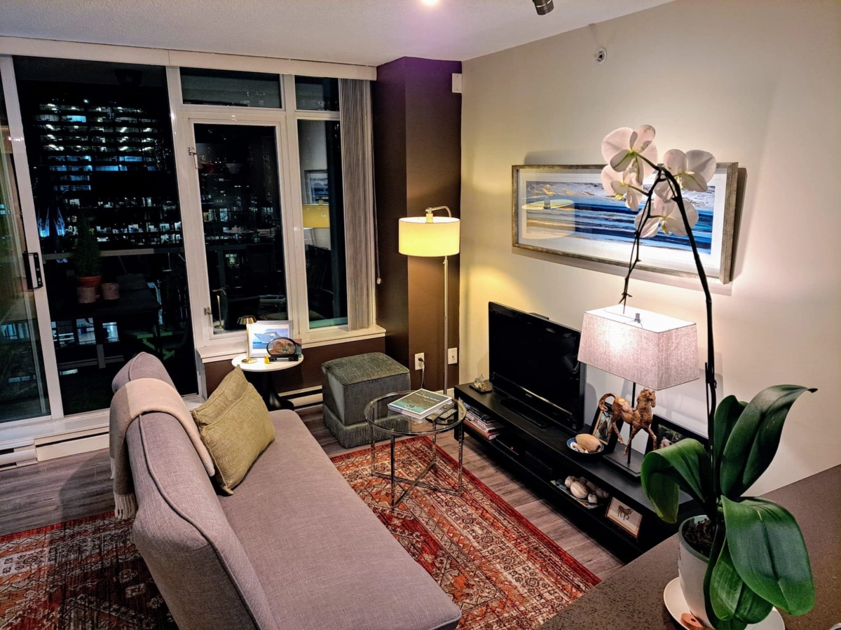 Exterior Rear Photo of 1611 610 Granville Street, Vancouver, BC