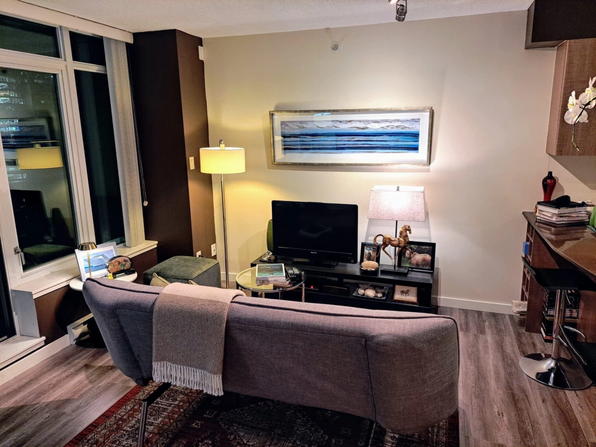 Living Room Photo of 1611 610 Granville Street, Vancouver, BC