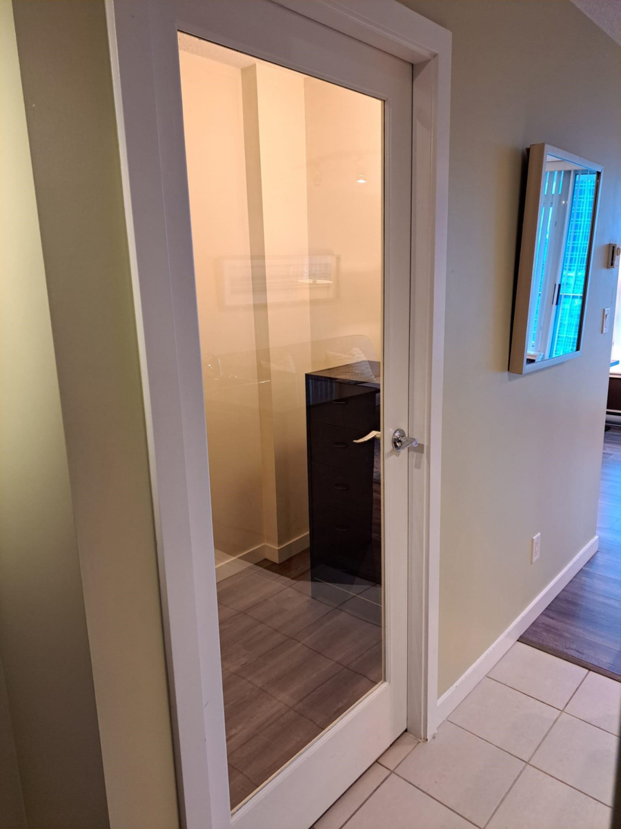 Primary Bathroom Photo of 1611 610 Granville Street, Vancouver, BC