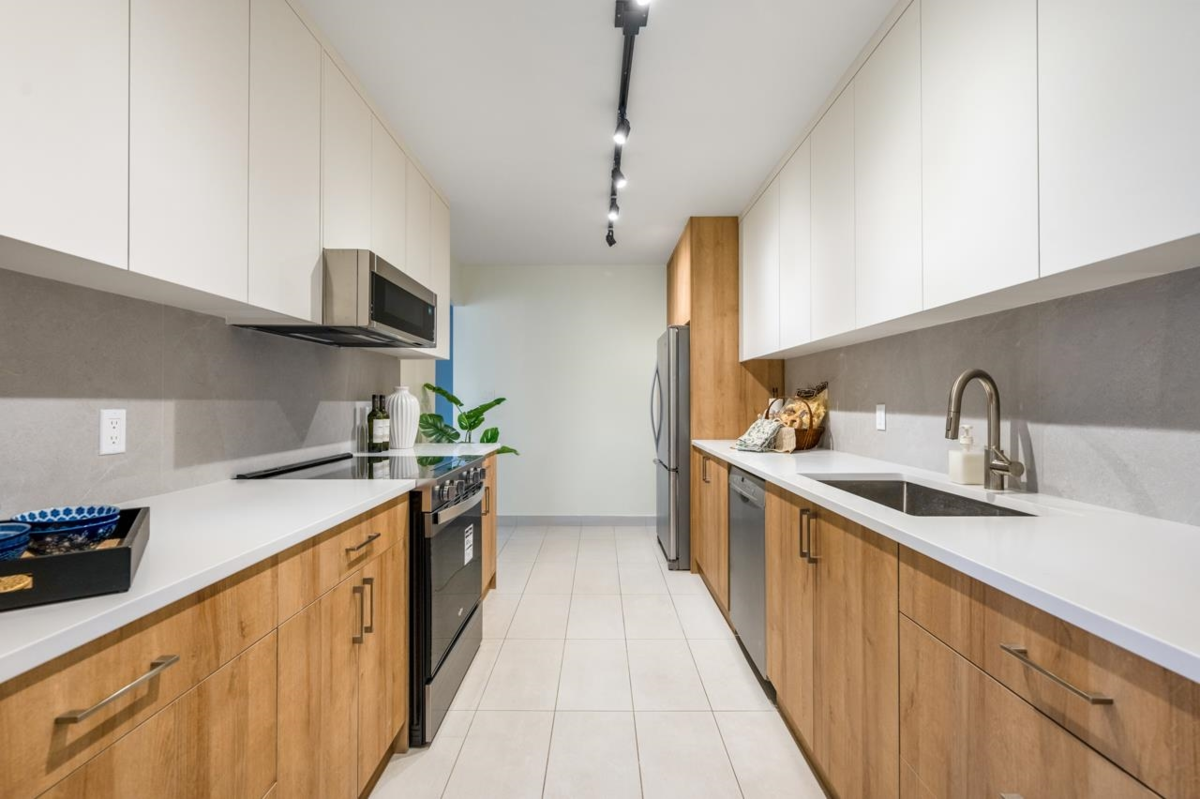 Kitchen Photo of 4A 1568 W 12th Avenue, Vancouver, BC