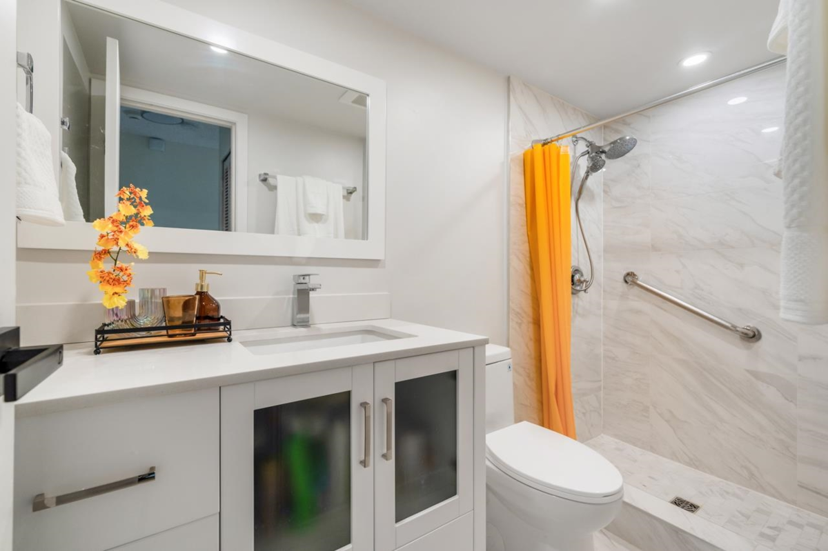 Primary Bedroom Photo of 4A 1568 W 12th Avenue, Vancouver, BC