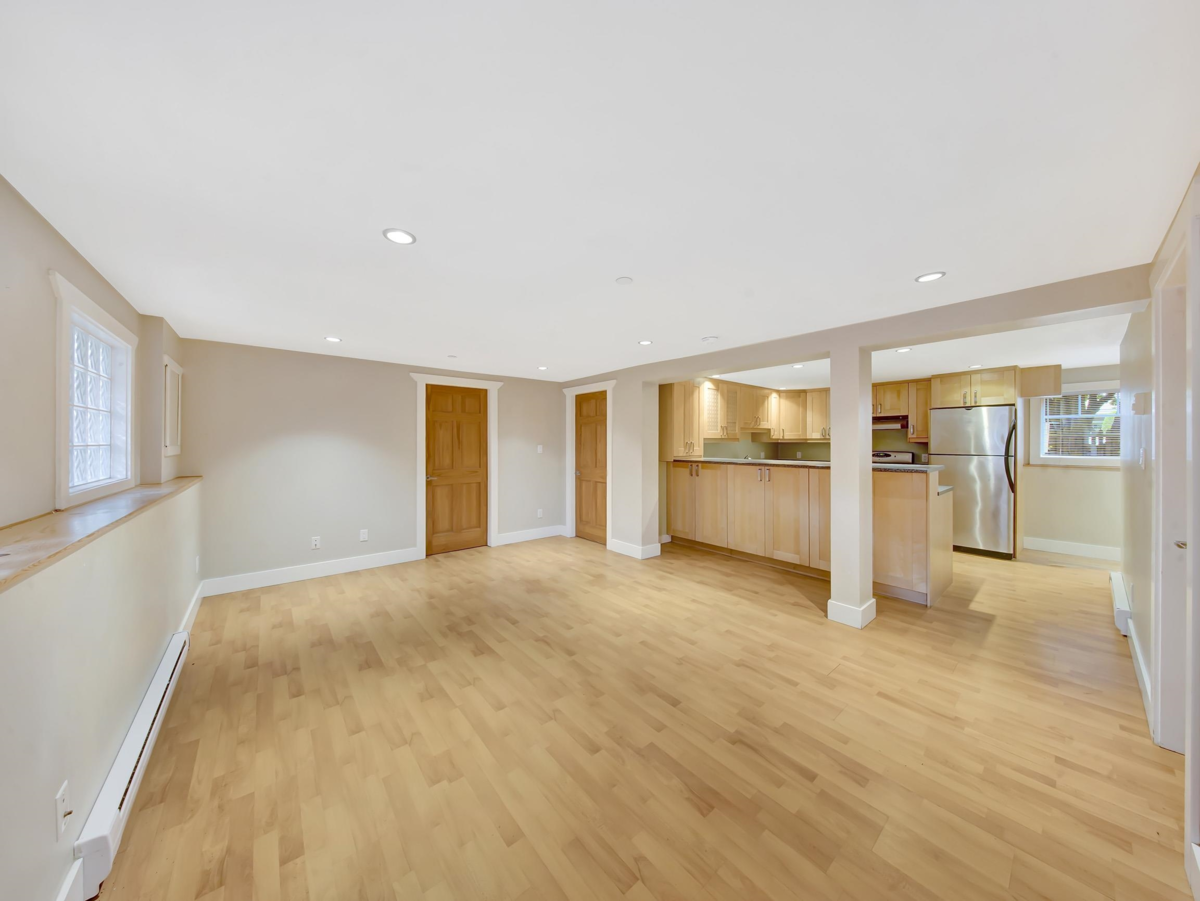 Basement Recreation Room Photo of 2770 W 5th Avenue, Vancouver, BC