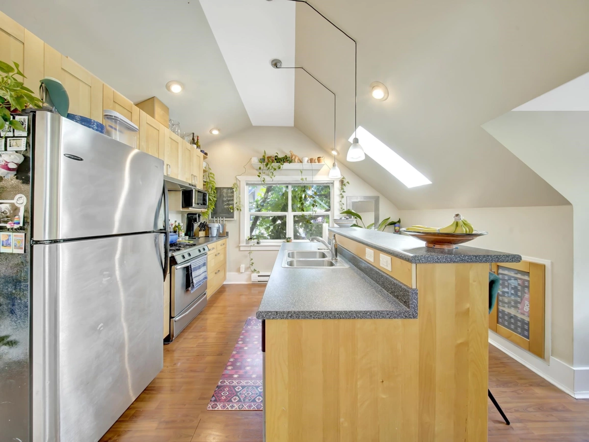 Bedroom 3 Photo of 2770 W 5th Avenue, Vancouver, BC