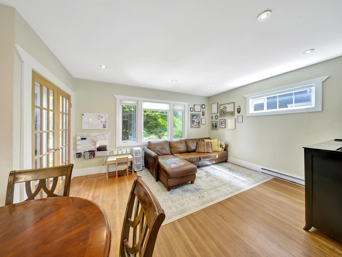 Kitchen Photo of 2770 W 5th Avenue, Vancouver, BC