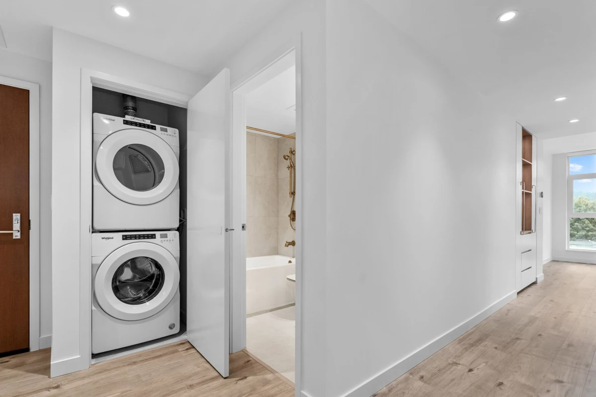 Dining Area Photo of 302 720 Farrow Street, Coquitlam, BC