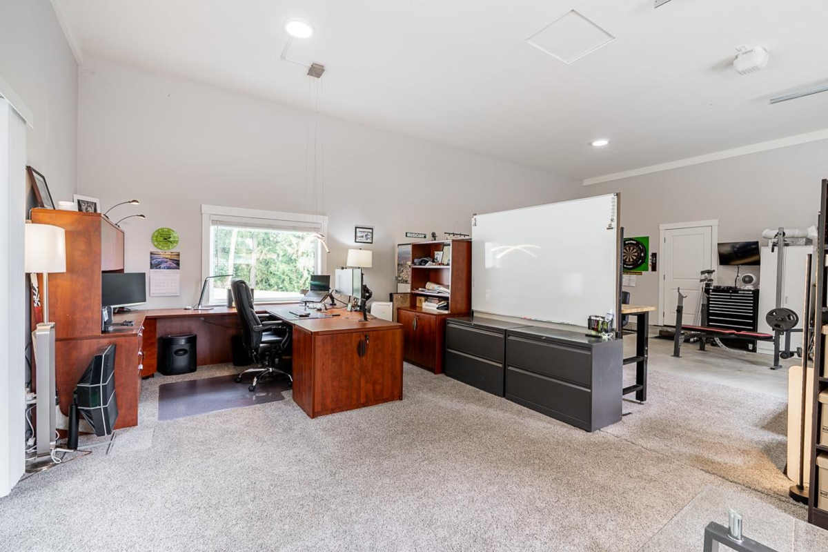 Entry Foyer Photo of 934 248 Street, Langley, BC