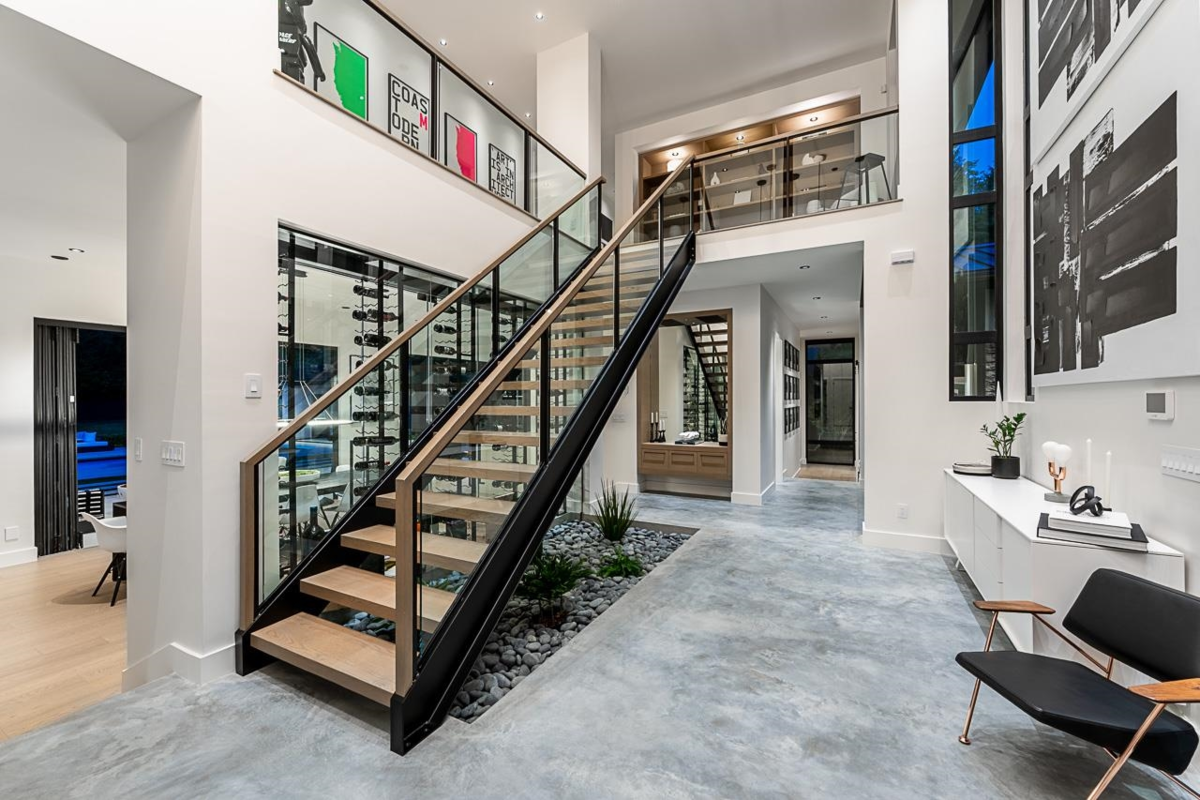Dining Area Photo of 12551 22 Avenue, Surrey, BC
