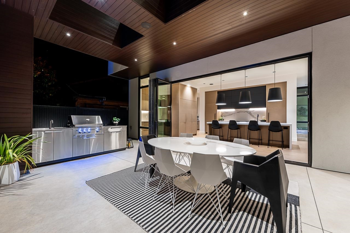 Guest Bathroom Photo of 12551 22 Avenue, Surrey, BC