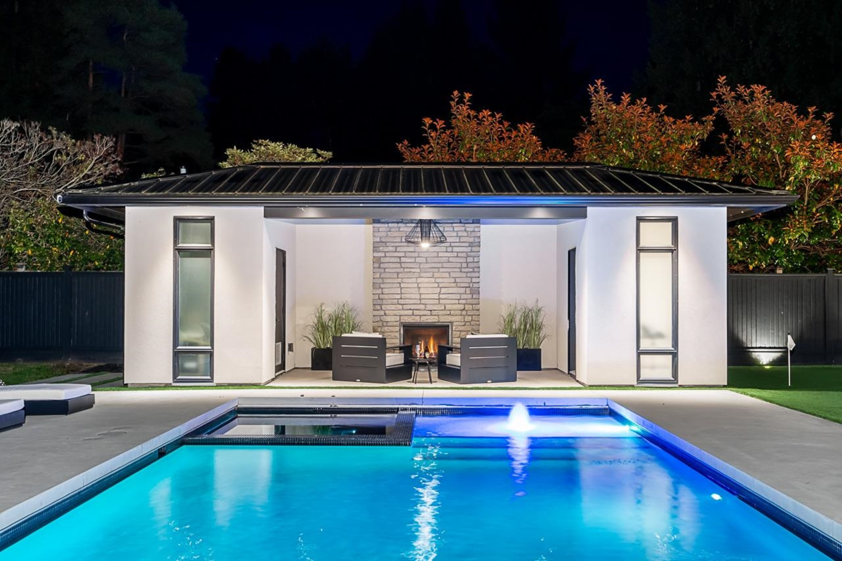 Hot Tub / Spa Photo of 12551 22 Avenue, Surrey, BC