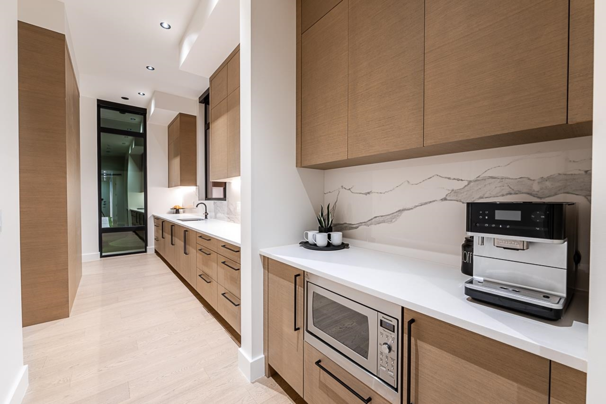 Powder Room Photo of 12551 22 Avenue, Surrey, BC