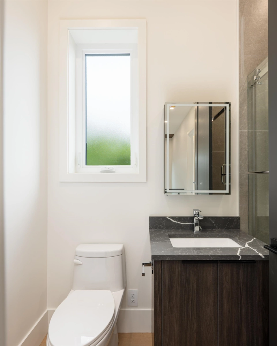 Basement Recreation Room Photo of 2 3466 Franklin Street, Vancouver, BC