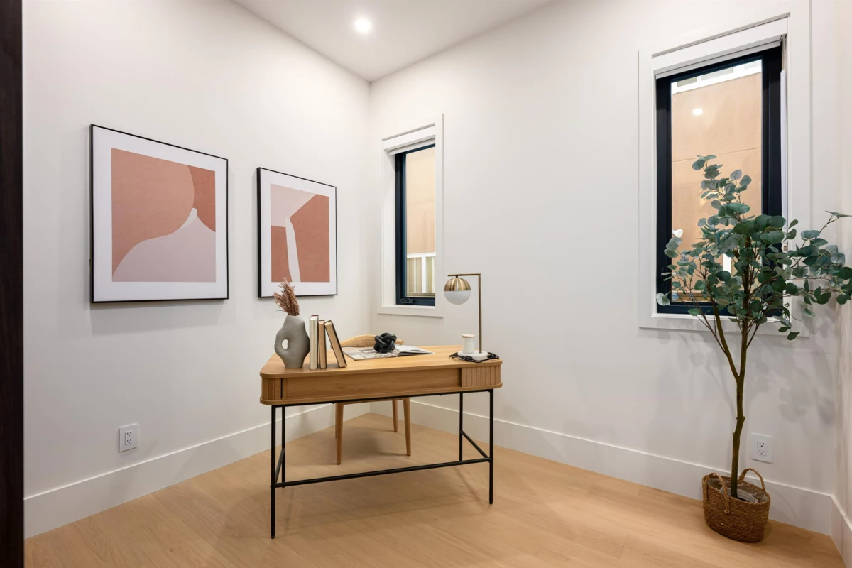 Family Room Photo of 2 3466 Franklin Street, Vancouver, BC