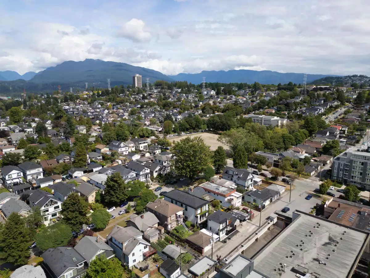Office / Den Photo of 2 3466 Franklin Street, Vancouver, BC