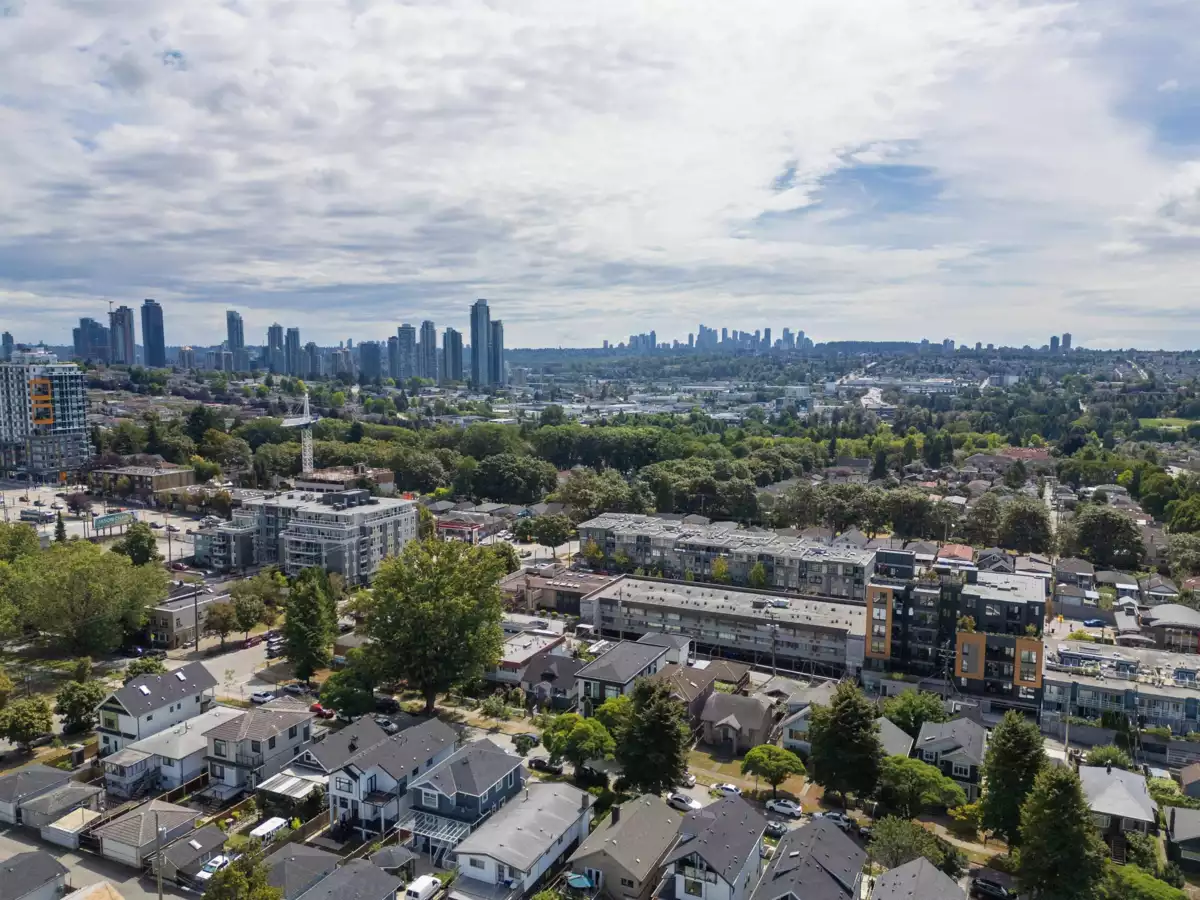 Outdoor Patio Photo of 2 3466 Franklin Street, Vancouver, BC