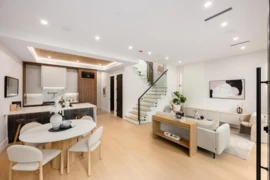 2 3466 Franklin Street, Vancouver, BC