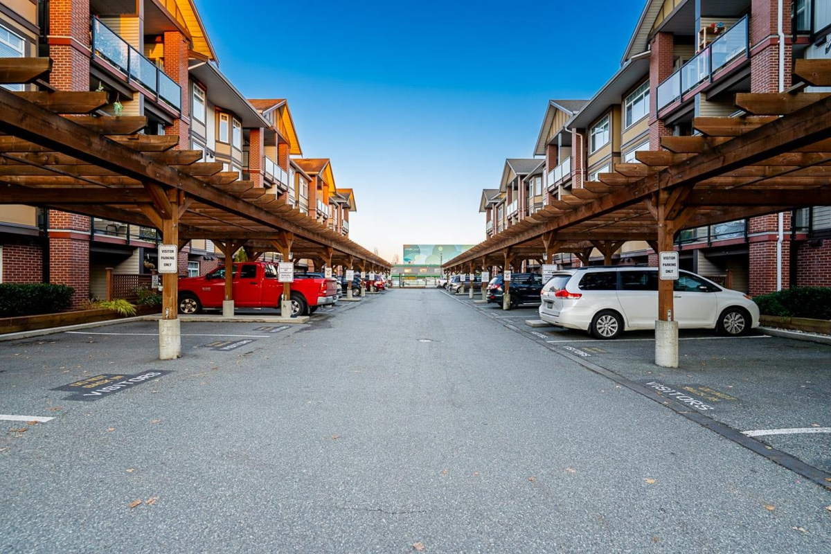 Outdoor Deck Photo of 215 5650 201a Street, Langley, BC