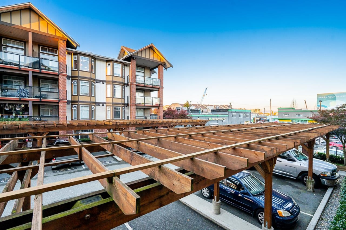 Outdoor Patio Photo of 215 5650 201a Street, Langley, BC