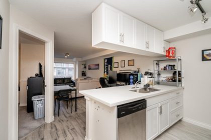 Kitchen Photo of 215 5650 201a Street, Langley, BC