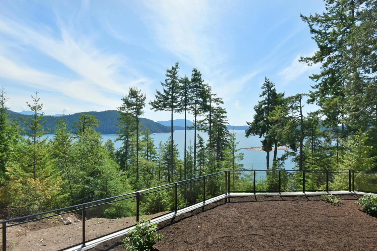 Hot Tub / Spa Photo of 173 Witherby Road, Gibsons, BC