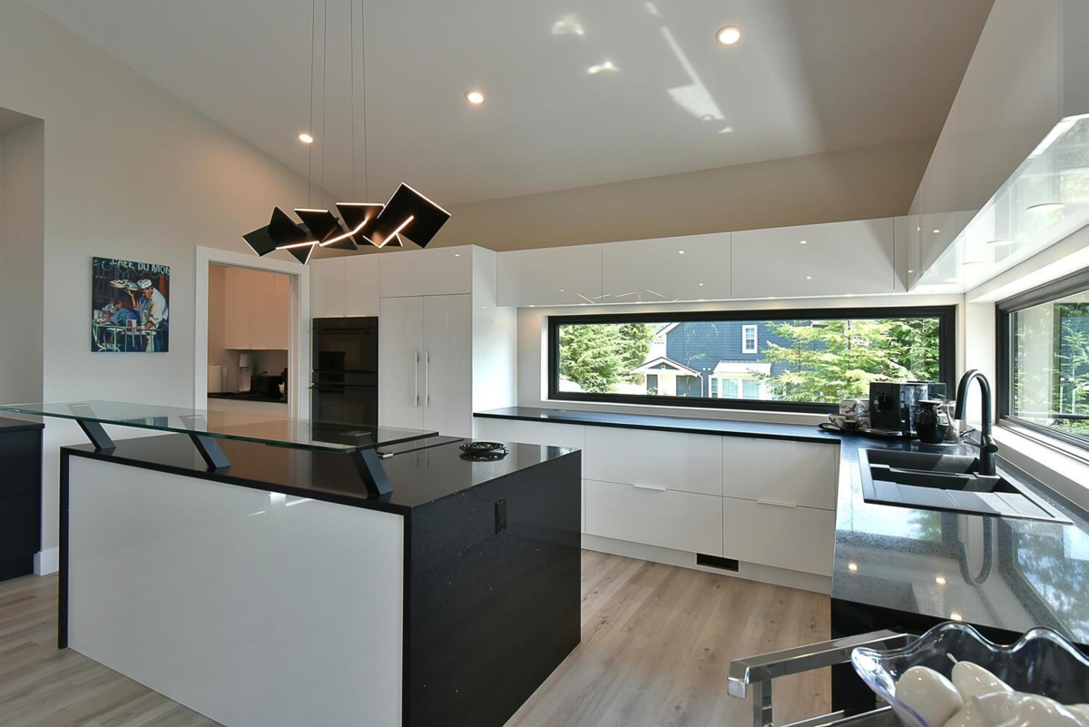 Kitchen Island Photo of 173 Witherby Road, Gibsons, BC