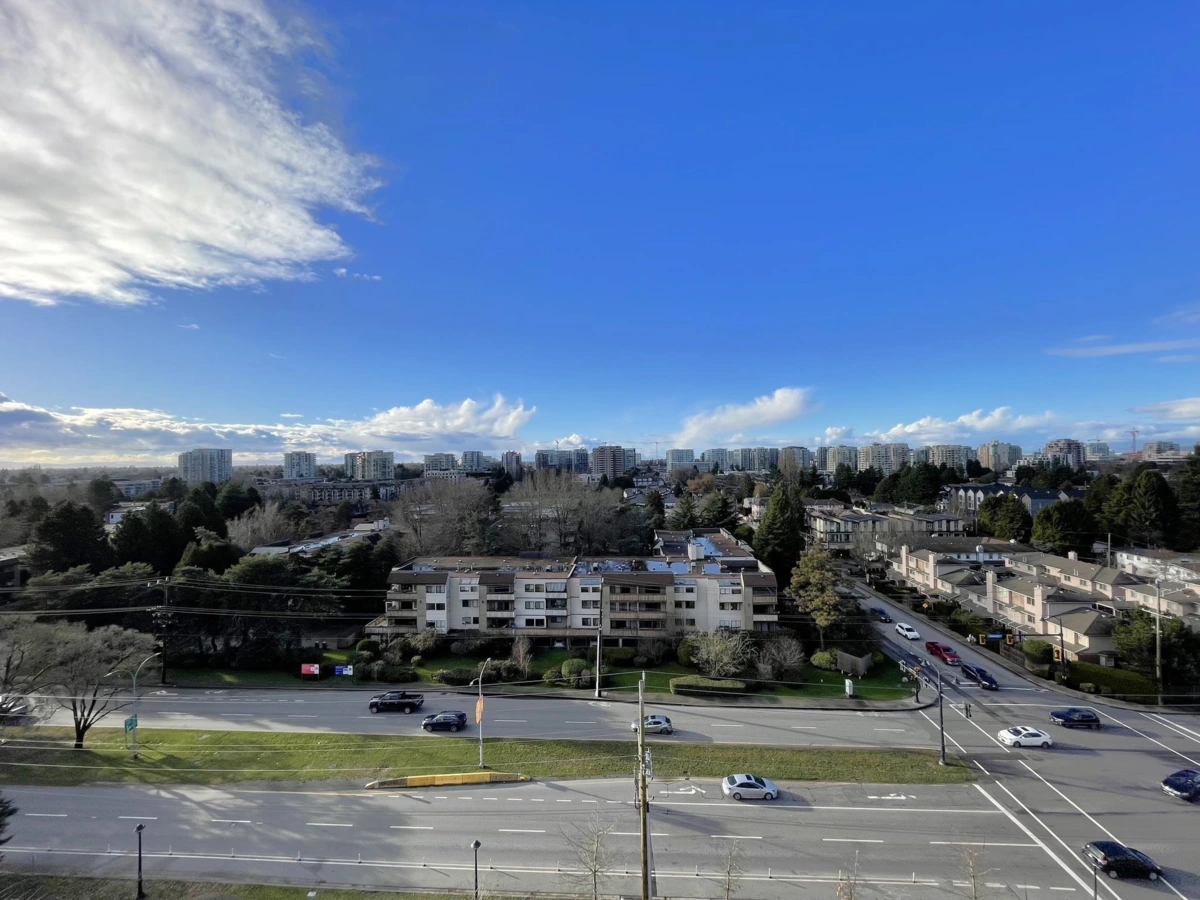 Entry Foyer Photo of 1301 9188 Cook Road, Richmond, BC