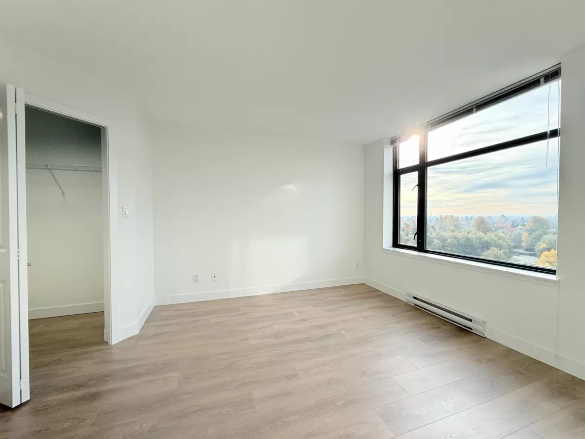 Kitchen Island Photo of 1301 9188 Cook Road, Richmond, BC