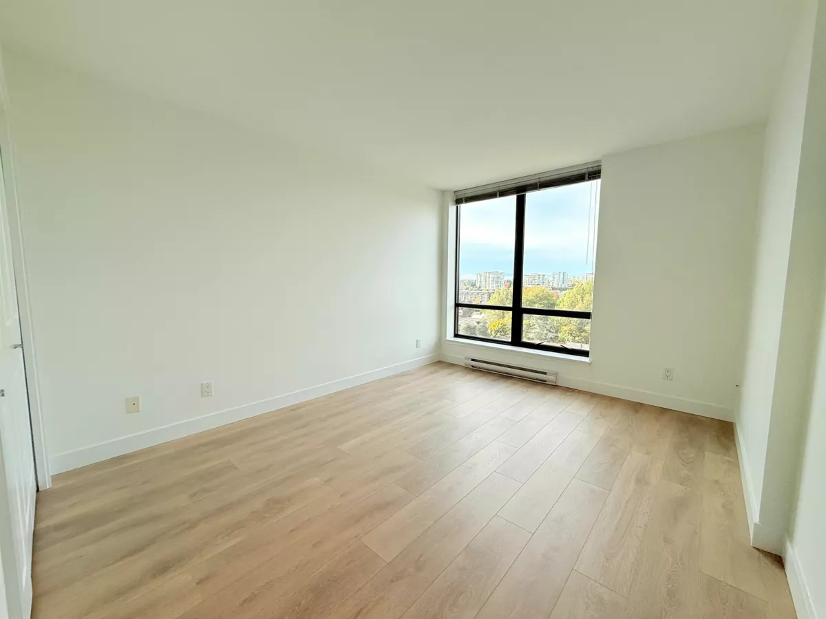 Walk-In Closet Photo of 1301 9188 Cook Road, Richmond, BC