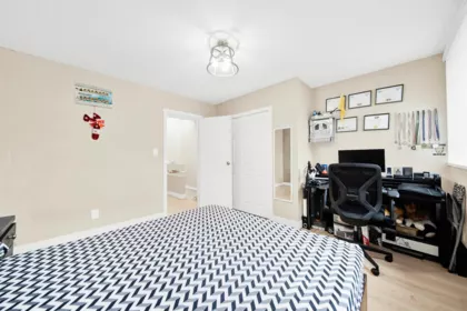 Hallway Photo of 28 17702 60 Avenue, Surrey, BC