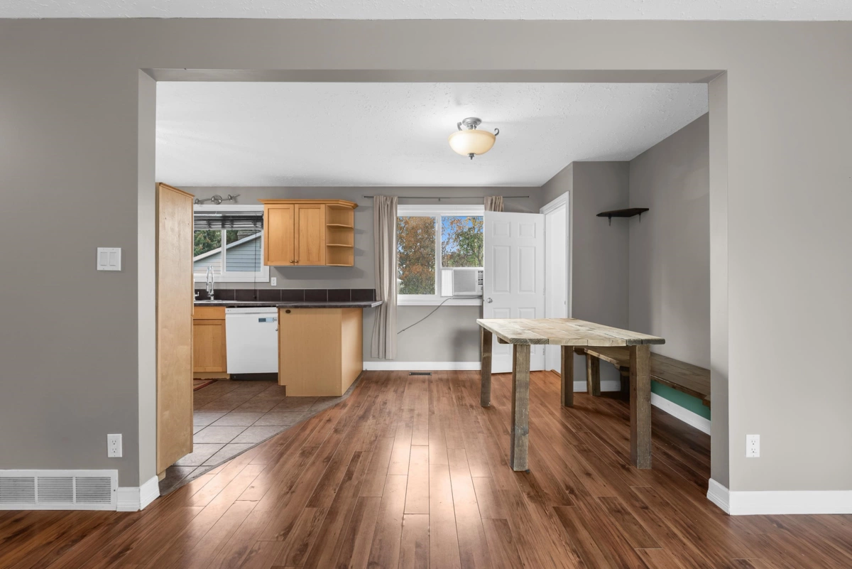 Breakfast Nook Photo of 335 Nechiefman Street, No City Value, BC