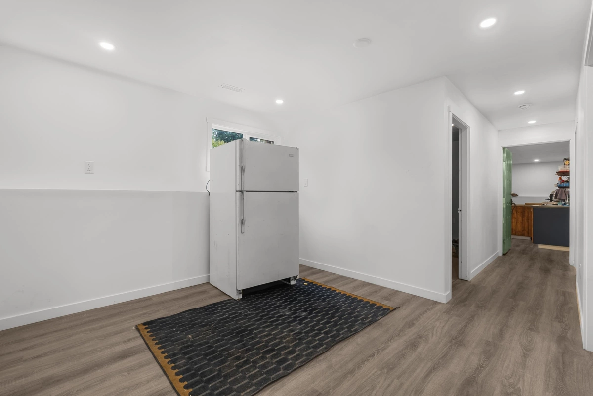 Hallway Photo of 335 Nechiefman Street, No City Value, BC