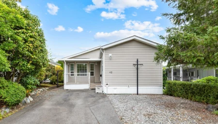 42 1840 160 Street, Surrey, BC, Surrey — Manufactured Home for sale