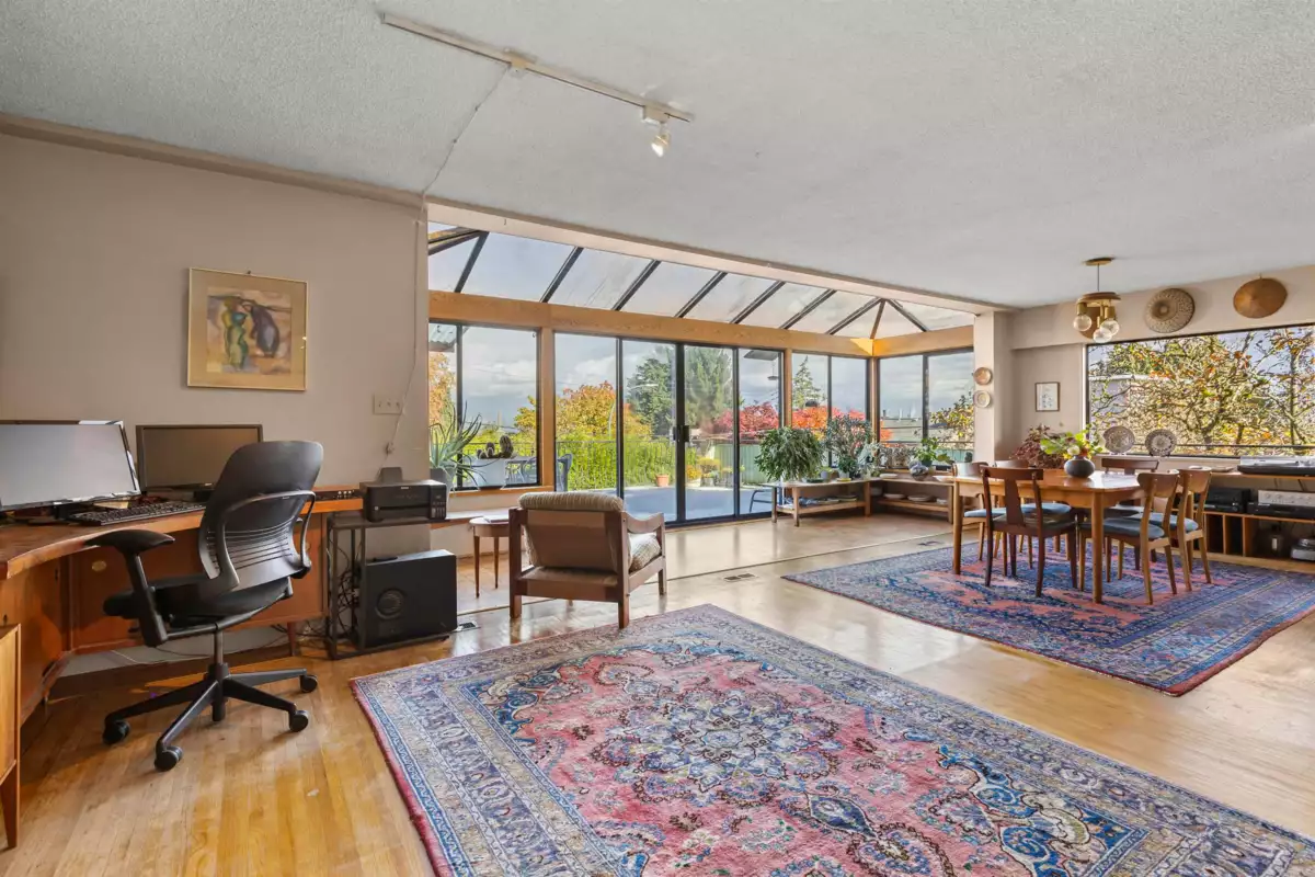 Laundry Room Photo of 3555 Quadra Street, Vancouver, BC