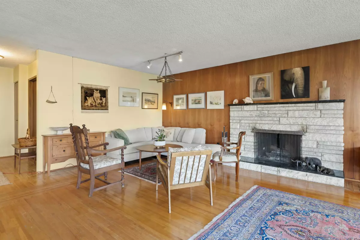 Primary Bedroom Photo of 3555 Quadra Street, Vancouver, BC