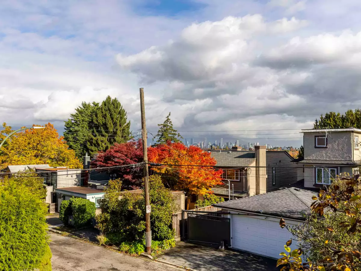 Staircase Photo of 3555 Quadra Street, Vancouver, BC