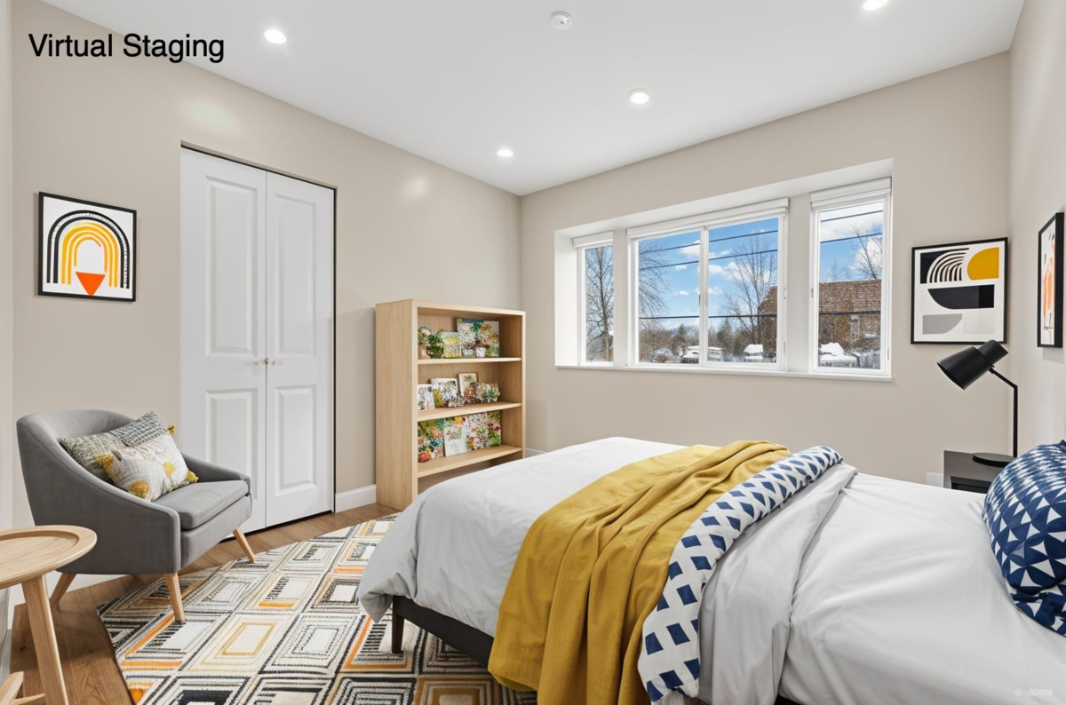 Entry Foyer Photo of 719 E 27th Avenue, Vancouver, BC