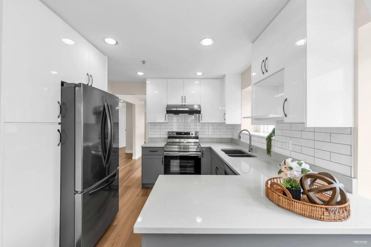 Primary Bathroom Photo of 719 E 27th Avenue, Vancouver, BC