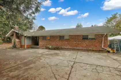 7913 192 Street, Surrey, BC, Port Kells — 2 bed single family residence for sale