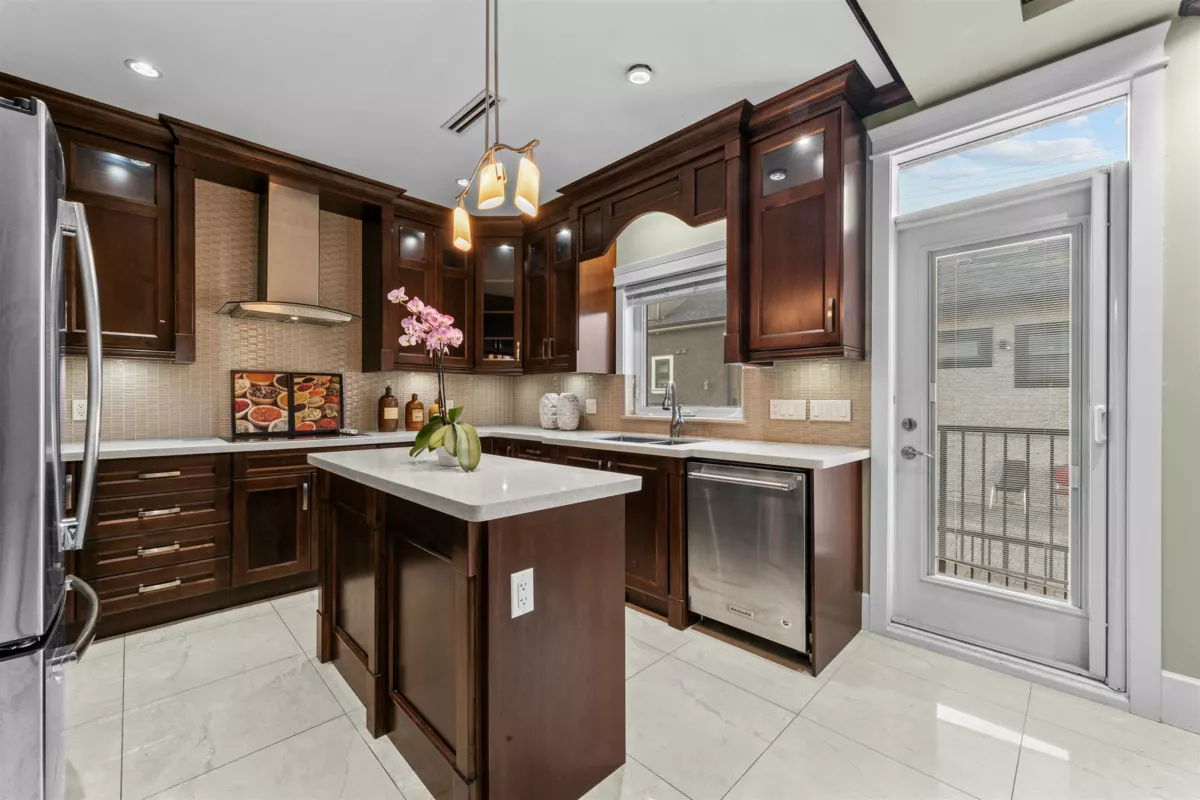 Primary Bedroom Photo of 455 E 60th Avenue, Vancouver, BC