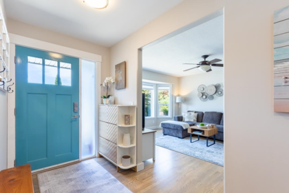 5592 Curtis Place, Sechelt, BC, Sechelt — Single Family Residence for sale