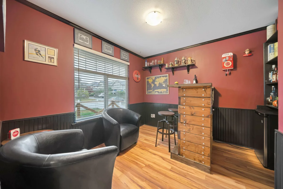Guest Bathroom Photo of 18419 68 Avenue, Surrey, BC