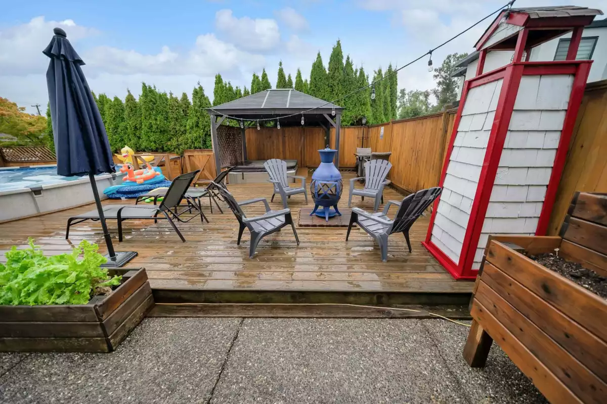 Hallway Photo of 18419 68 Avenue, Surrey, BC