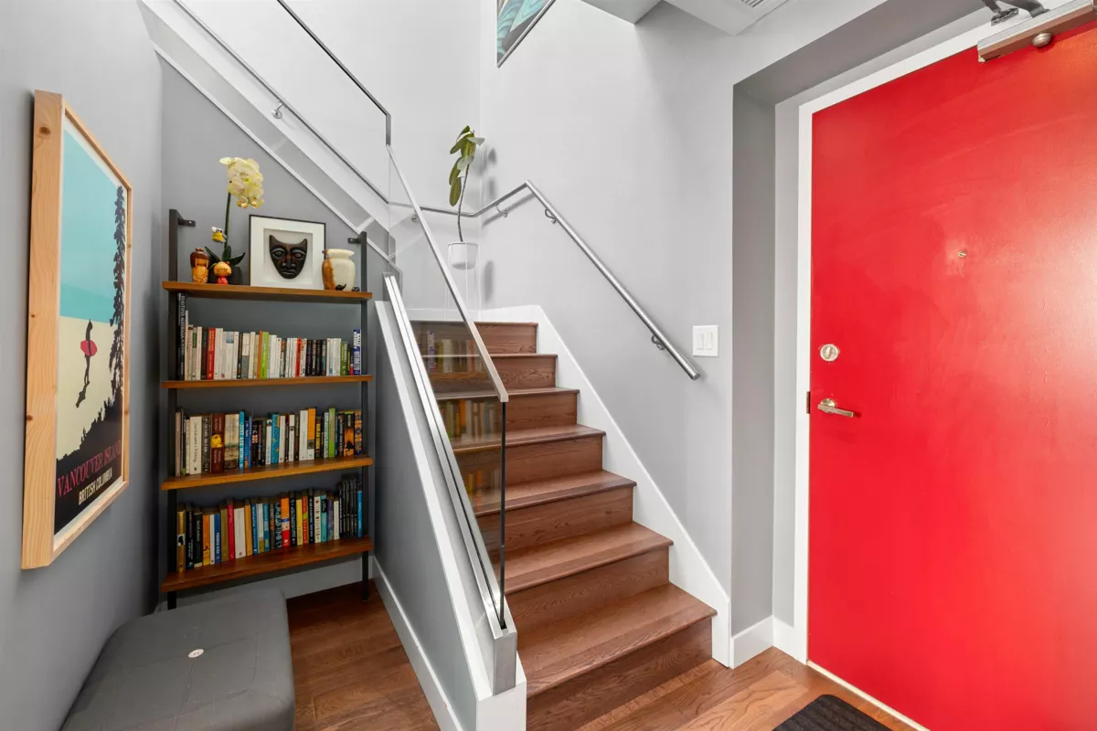 Powder Room Photo of 711 108 E 1st Avenue, Vancouver, BC