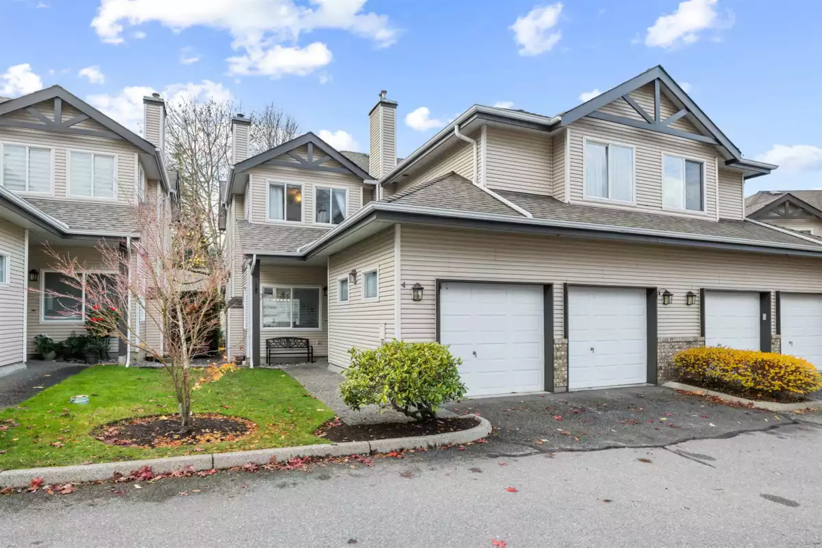 Exterior Front Photo of 4 20750 Telegraph Trail, Langley, BC