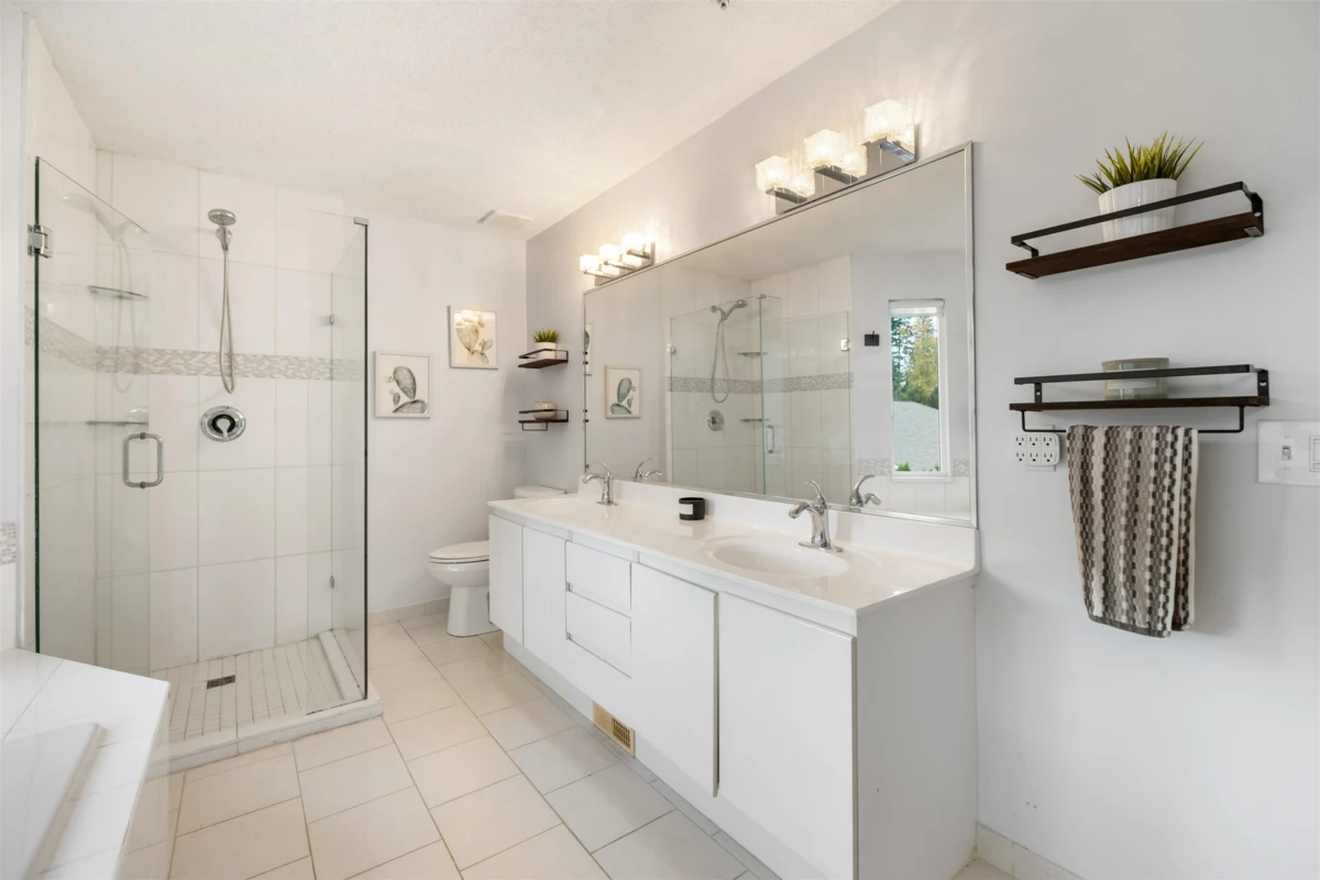 Laundry Room Photo of 4 20750 Telegraph Trail, Langley, BC