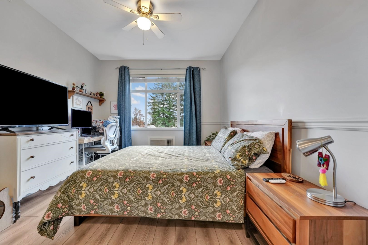 Mudroom Photo of 411 12525 190a Street, Pitt Meadows, BC