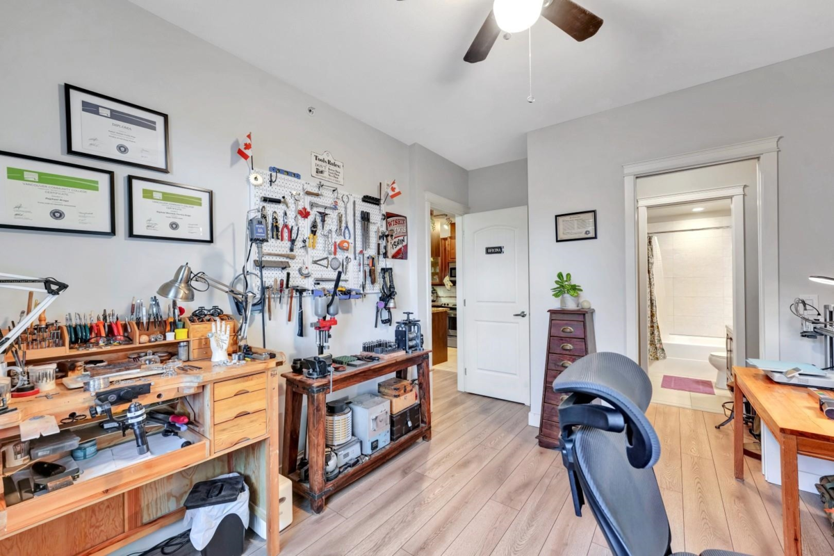 Walk-In Closet Photo of 411 12525 190a Street, Pitt Meadows, BC